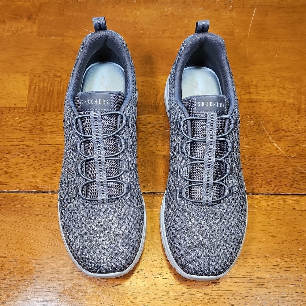 Skechers Women's Steel Gray w/ Sparkles Knit Slip-On Athletic Sneakers.  Size 8